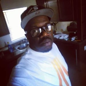 Meet your Posher, Larry